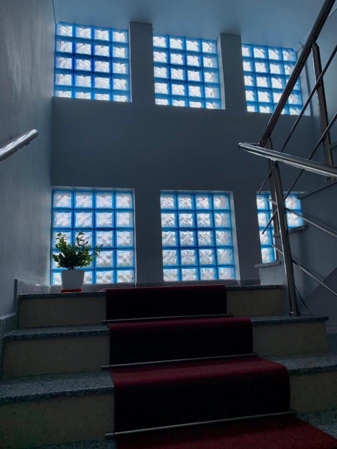 Hotel Anxhelo Kuçovë Extérieur photo
